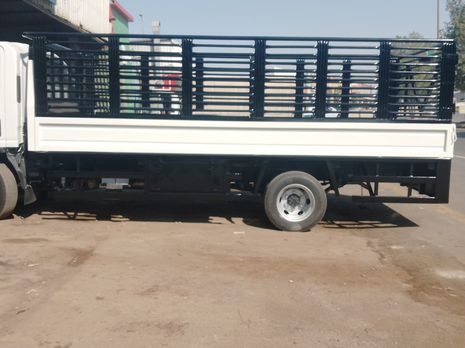 صناديق دينا نقل عفش للبيع بالرياض صندوق دينا نظيف اسيزو الرياض