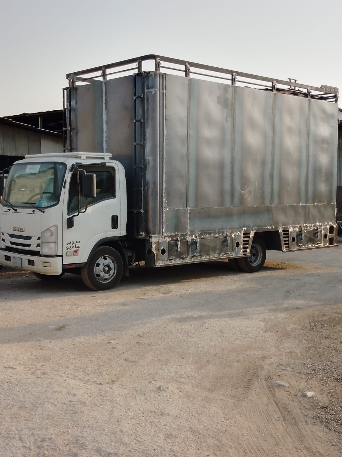صندوق دينا بلاط الرياض عمل متكامل لجميع الطبليات صندوق دينا نظيف اسيزو الرياض